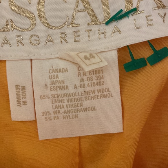 Escada New Virgin Wool Angora Wool Logo Lining Jacket Has a Matching Skirt - Picture 8 of 16